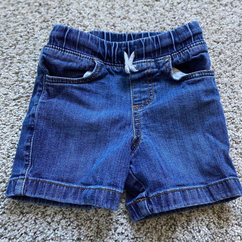 Jumping Beans blue jean shorts. Boys size 2T.